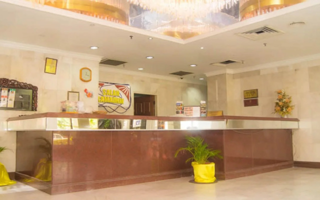 Hotel Grand Crystal