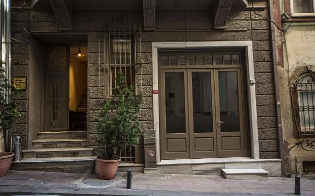 Апартаменты Galata Tower VIP Apartment Suites вид на фасад