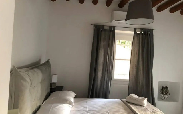 Chill out studio in the leafy Livadia village