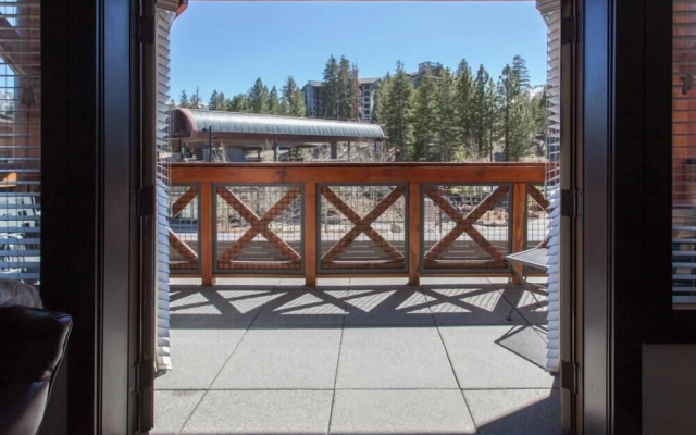 Village 2230 White Mountain Lodge