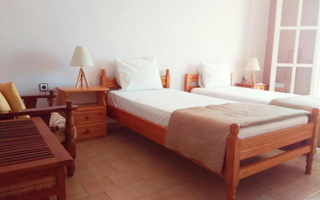 Rena's Hospitality walk to the beach,10min to Chania!