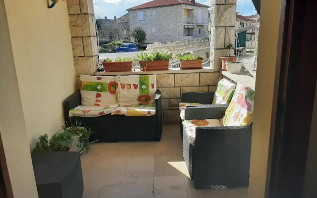 Apartments by the sea Postira, Brac - 737