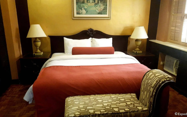 Lourdes Family Suites Makati powered by Cocotel