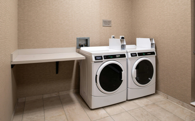 Courtyard by Marriott Kansas City Olathe