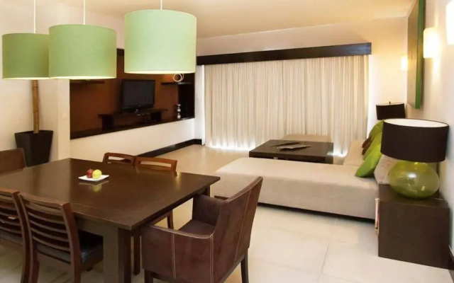 Aldea Thai by TeAmoPlaya