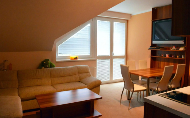 Apartmán G4 v Tatranskej Štrbe - Apartmánový dom Golem