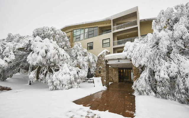 Mt Buller Chalet Hotel & Suites