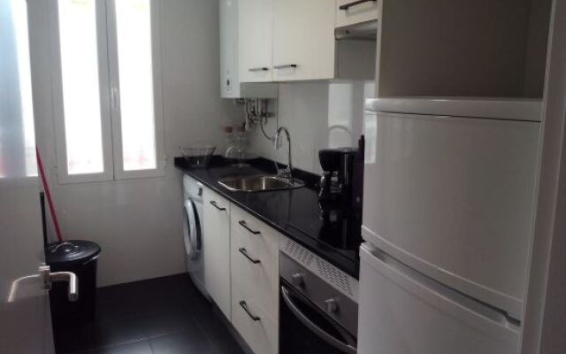 Отель Apartamentos Atocha Испания, Мадрид - отзывы, цены и фото номеров - забронировать отель Apartamentos Atocha онлайн
