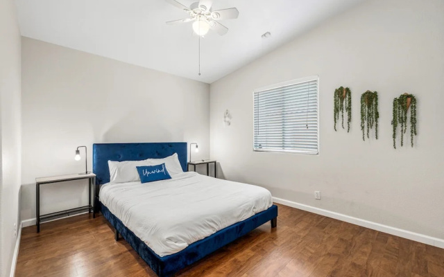 Alligator Vacation Home