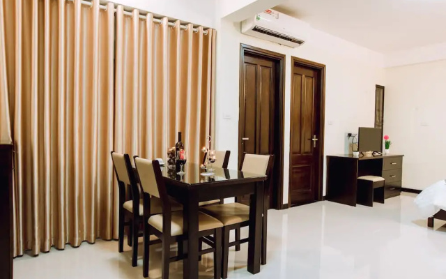Crystal Hotel My Dinh