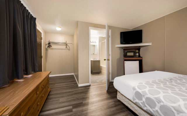 Rodeway Inn La Crosse