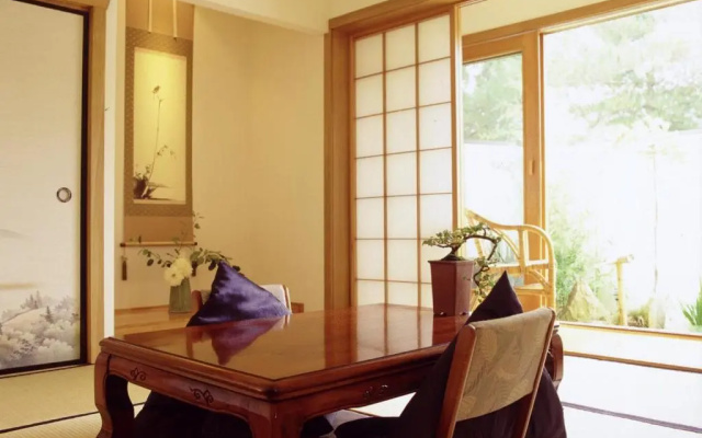 Shizuka Ryokan Japanese Country Spa & Wellness Retreat