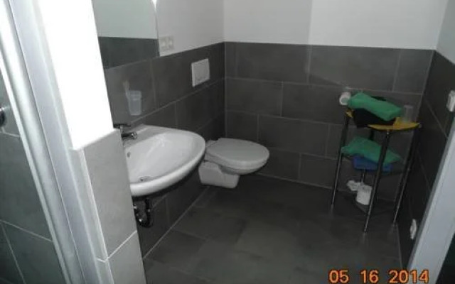 Hotel Und Pension Le Petit