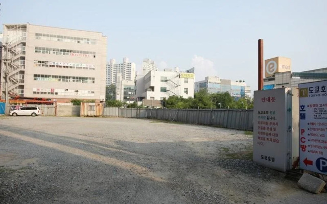 Tokyo Motel