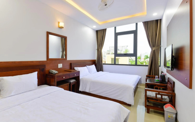 Royal Hotel