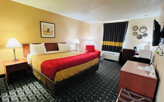Hometown Inn & Suites