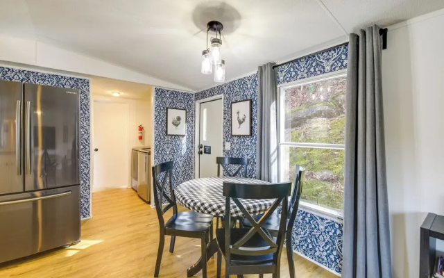 12 Mi to Dollywood: Private Sevierville Cabin!