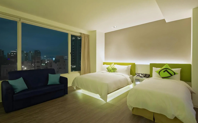 Hotel 7 Taichung