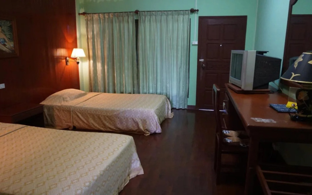 Vansana NamNgum Hotel