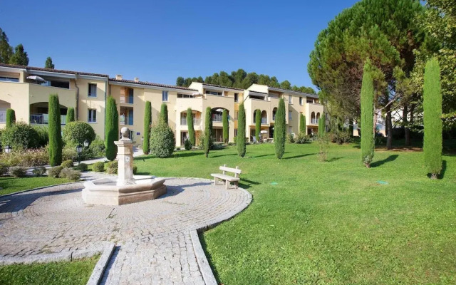 Studio in Greoux-les-bains Near Lakes