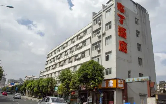 Pod Inn Hotel (Kunming Longquan Road Yuantongshan Xiaocaiyuan Subway Station)