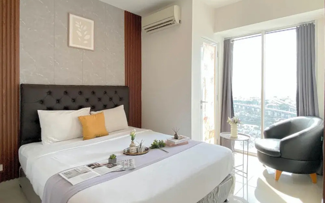 Modern Look Studio At Apartment Grand Kamala Lagoon