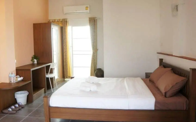 Bann Pinkeaw Apartments