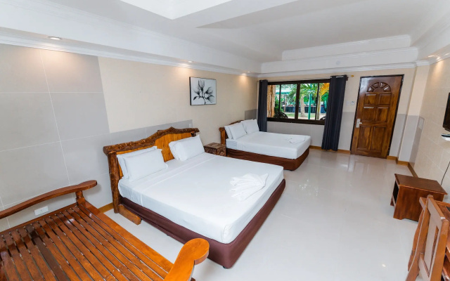 Dumaluan Beach Resort