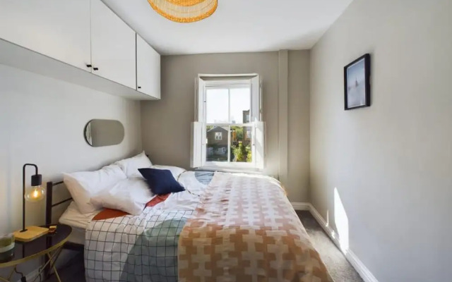 The Dalston Hideout Captivating 2bdr Flat