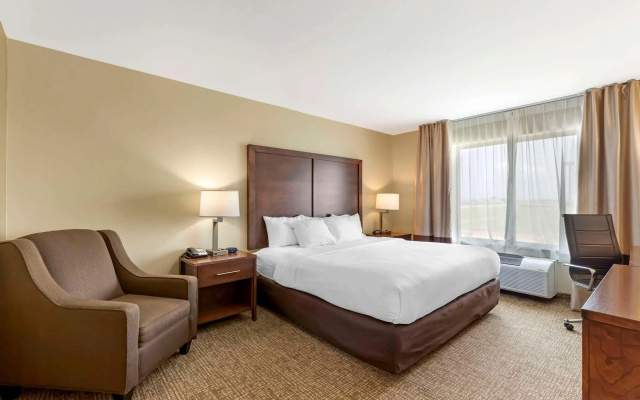 Comfort Inn & Suites Grinnell near I-80