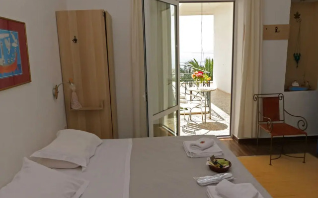 Hotel Akrotiri