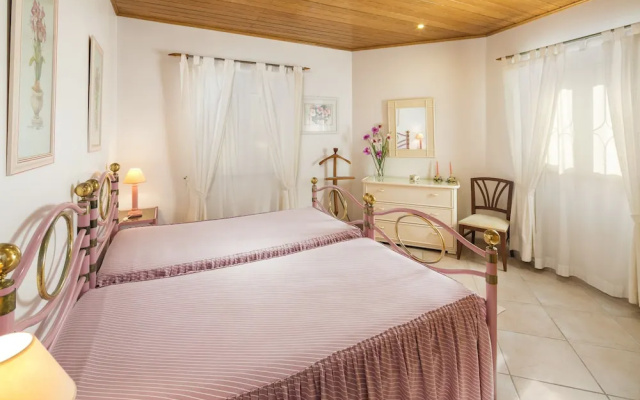 Private 2 Bed Apartment in Albufeira Old Town