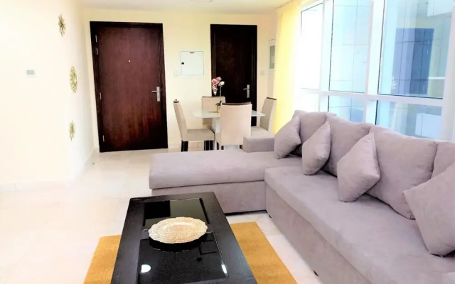 Stunning 1bedroom With Balcony in Business Bay