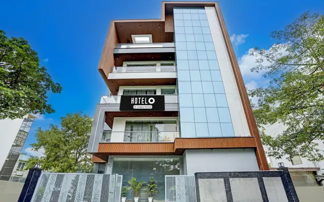 Hotel O Expo Mart Ansal Golf Link 1