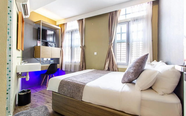 A Hotel Chinatown