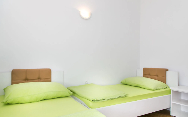 Apartments Kula