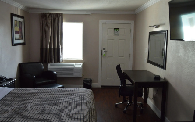 Destin Inn and Suites