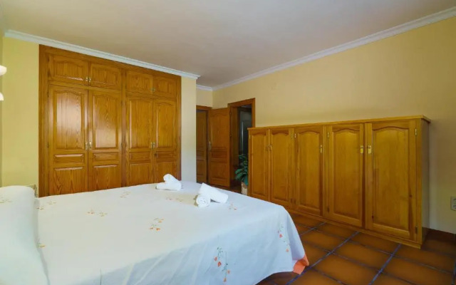 Villa Cantallops