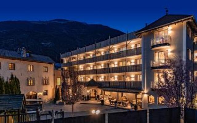 Hotel Matillhof Лачес вид на фасад