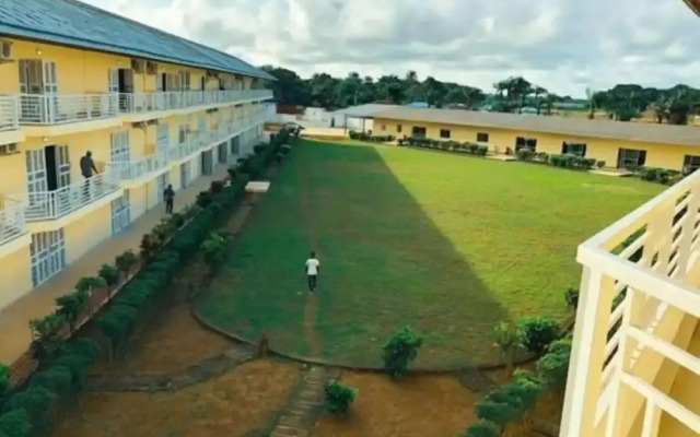 Lungi Gateway Hotel
