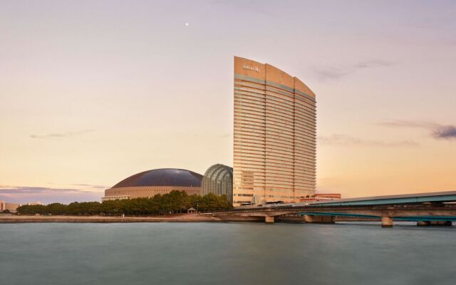 Отель Hilton Fukuoka Sea Hawk Фукуока вид на фасад
