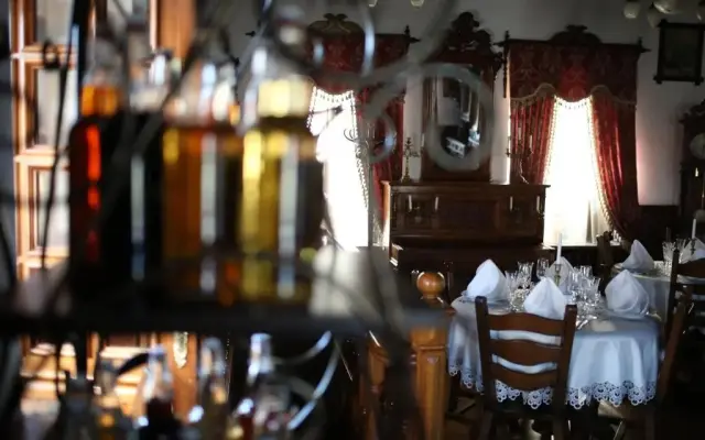 Antique House Hotel