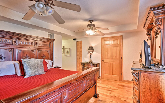 40-acre Farm w/ Animals & Fishing in Sebring!