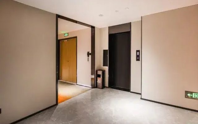 Ni Hao Hotel (Xinxiang Zhiye Jishu Xueyuan Pingyuanhu Campus)