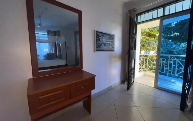Ary Homestay Nyali- 1 Bedroom Behind City Mall