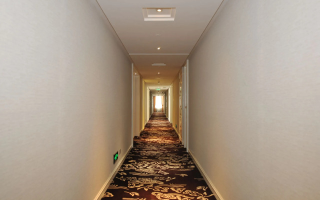 Wealthy All Suite Hotel Suzhou