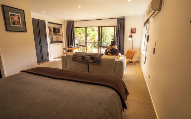 Maruia River Retreat