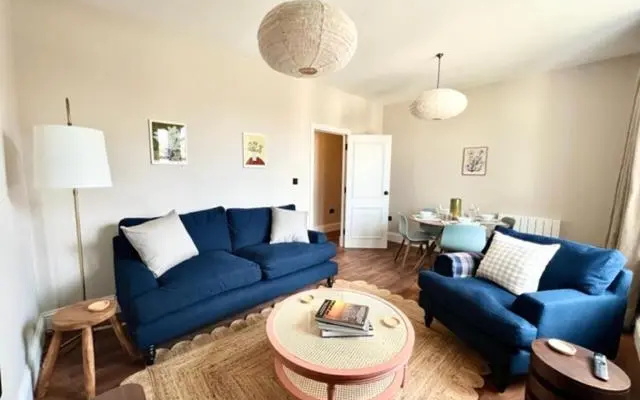 Redland Suites - Apartment 6
