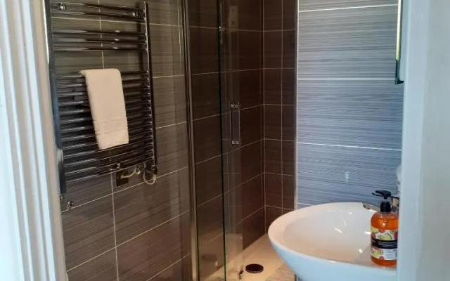 2 Bodwen Villas
