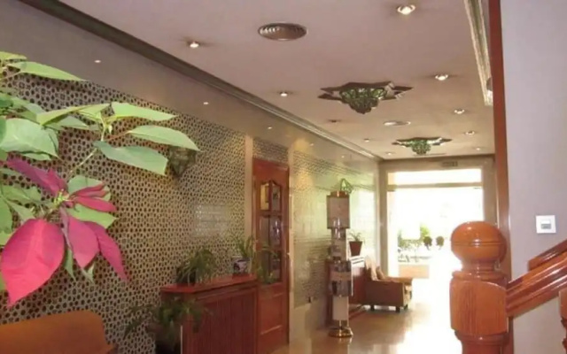 Hotel Elena María